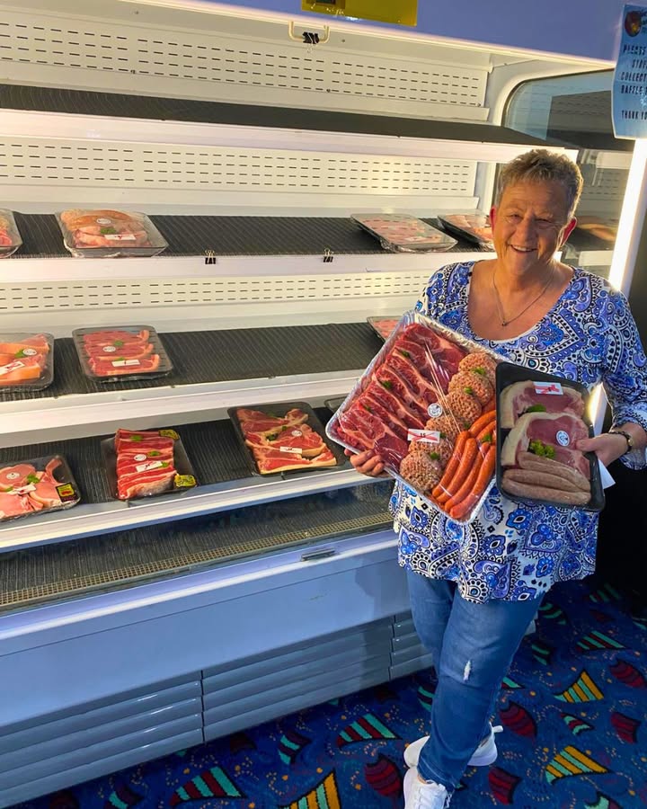 Featured image for “Friday Raffles: Win Meat Trays and Cash Prizes at Tathra Bowlo”