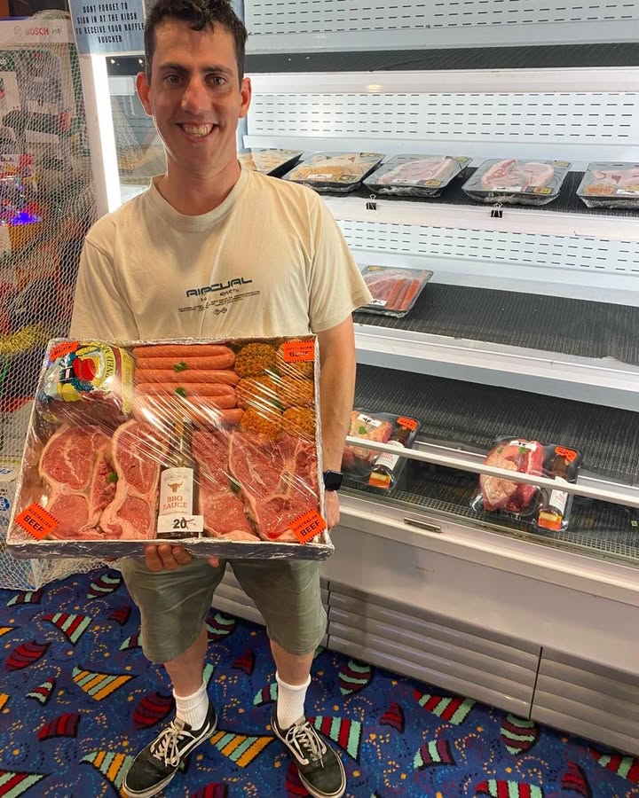 Featured image for “Large Meat Tray Winner: Enjoying the Rewards at Tathra Beach Bowling Club”