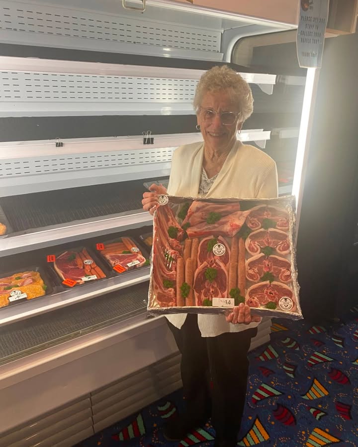 Featured image for “Meat Tray Raffle Night at Tathra Beach Bowling Club”
