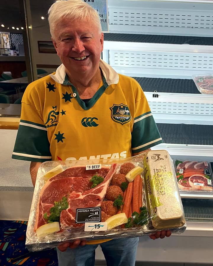 Featured image for “Kiwi Visitors Join Raffles Night at Tathra Beach Bowling Club”